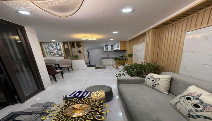 Cực hiếm bán nhà riêng mới đẹp Phố Hồng Mai 5 tầng x 30m2, 4.2 tỷ - 30m ra mặt phố
